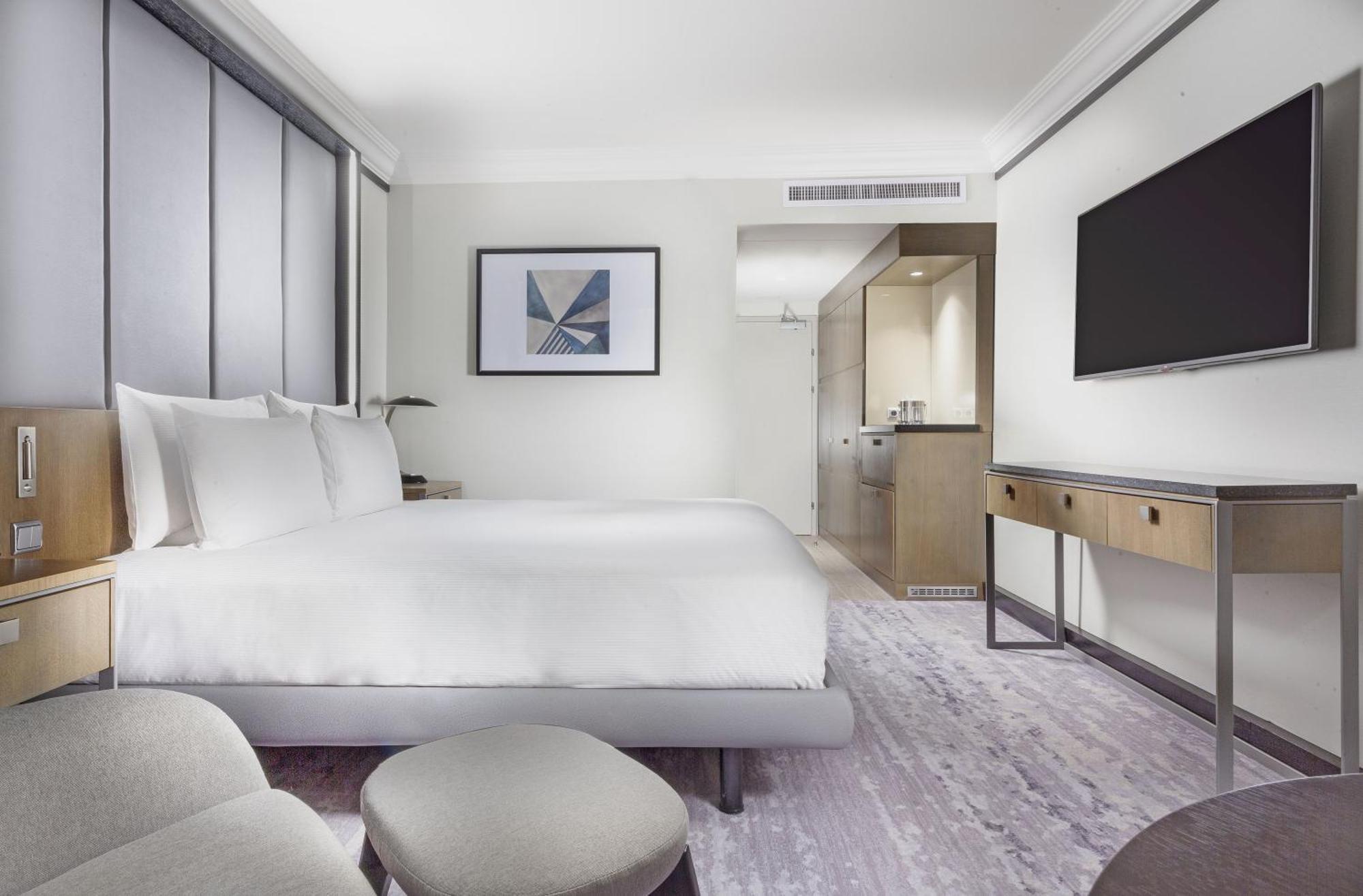 Hilton Otel 5*